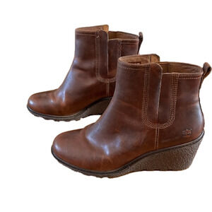 𝅺timberland brown leather booties, size 8.5